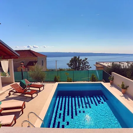 Seaview Lemaro, A 2 Bedroom With 28 Sqm Private Pool In Krilo Jesenice Villa *