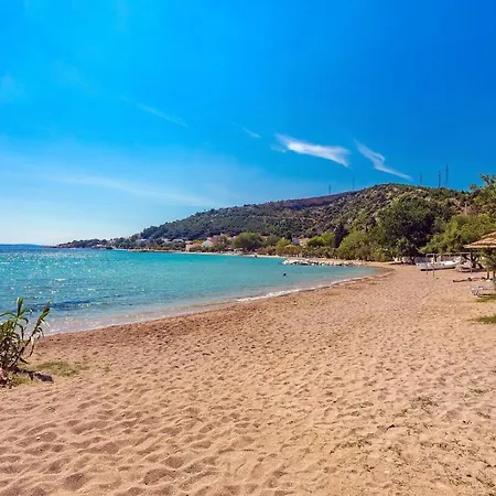 Seaview Lemaro, A 2 Bedroom With 28 Sqm Private Pool In Krilo Jesenice Jesenice (Split-Dalmatia)